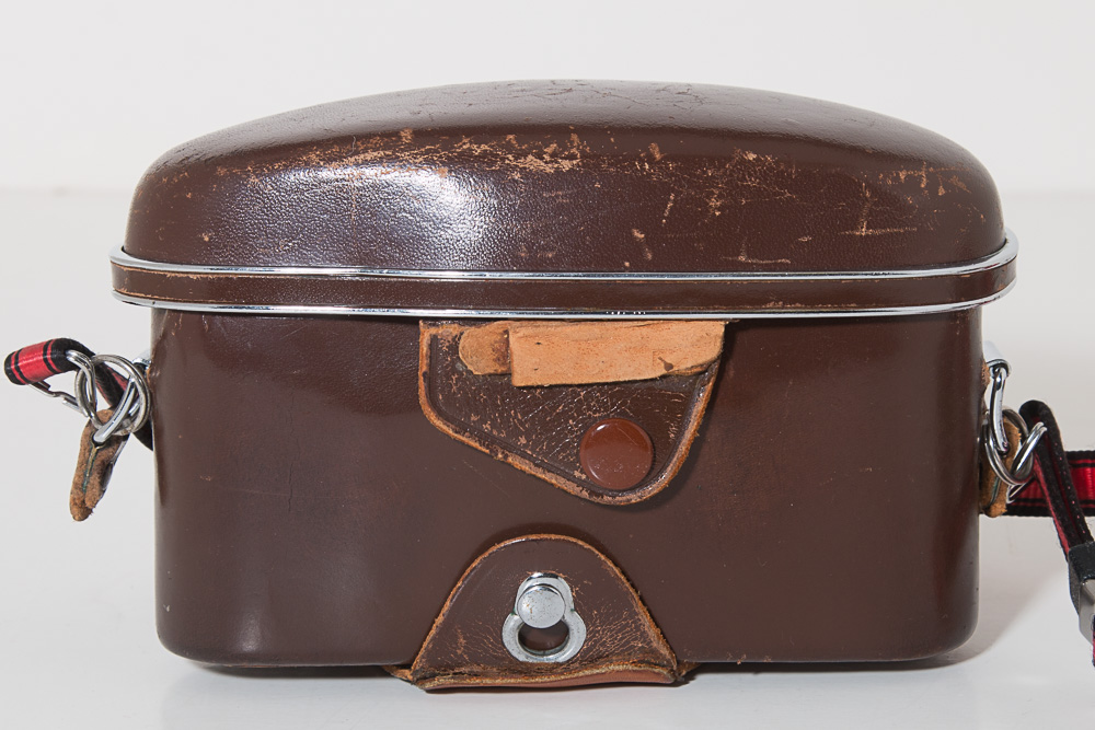 case, back, top closed
