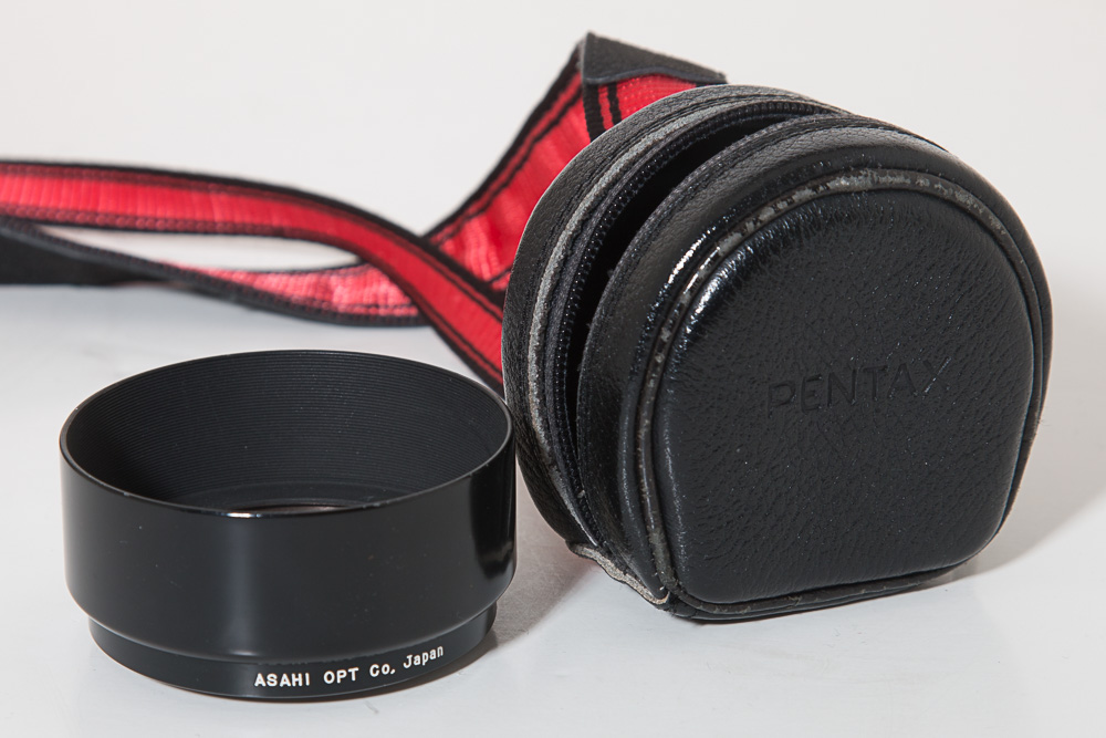 lens hood with case