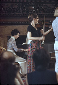 1973: Jessica and Liz Phillips