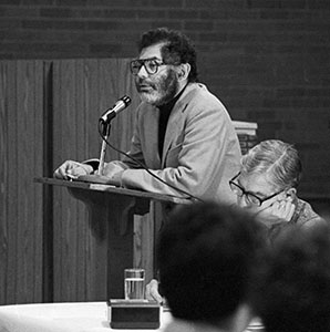 Rabbi Diamond speaks