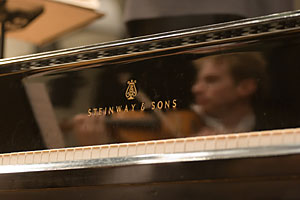 HSO violin reflected in Steinway